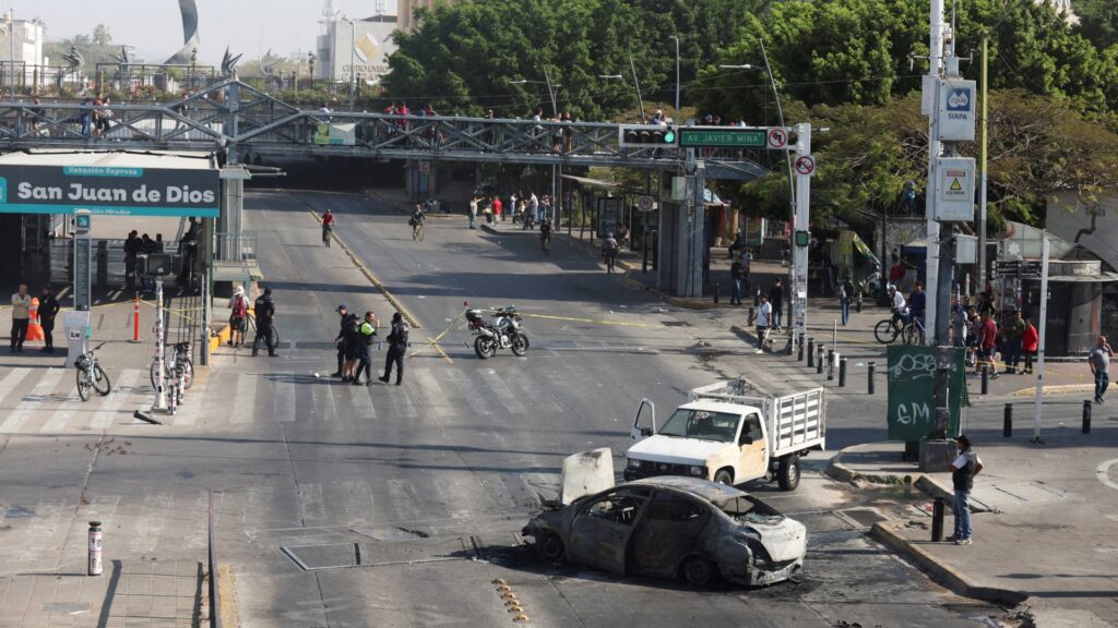 Τα καρτέλ κτυπούν στο Μεξικό την κυβέρνηση και την κατηγορούν ότι συνεργάζεται με τις ΗΠΑ