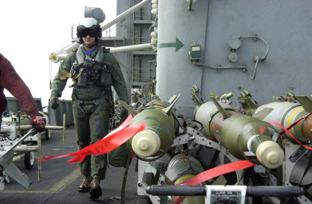 Ισραηλινός αξιωματούχος λέει ότι οι ΗΠΑ έχουν δυνατότητα 4 έως 5 ίμερων συνεχών επιχειρήσεων κατά του Ιράν