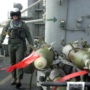 Ισραηλινός αξιωματούχος λέει ότι οι ΗΠΑ έχουν δυνατότητα 4 έως 5 ίμερων συνεχών επιχειρήσεων κατά του Ιράν