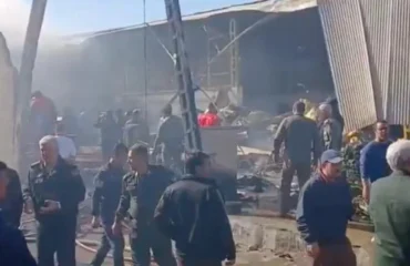 Βίντεο: Ιρανικό στρατιωτικό ελικόπτερο συνεττρίβη σε υπαίθρια αγορά στο Ισφαχάν