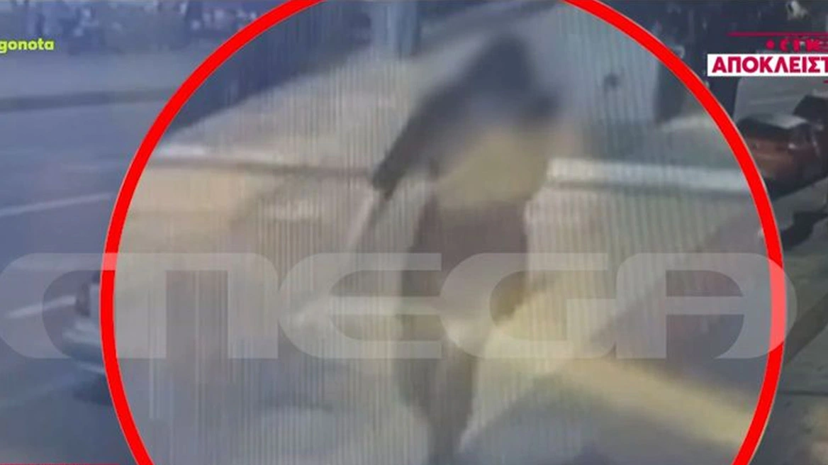 Καλλιθέα: Θύμα άγριου ξυλοδαρμού από τον σύντροφό της έπεσε 45χρονη έξω από νυχτερινό κέντρο (βίντεο)