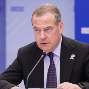 Ν.Μεντβέντεφ για Βρετανία και Γαλλία: «Νόμιμα τα πυρηνικά πλήγματα αν μεταφέρουν πυρηνική τεχνολογία στην Ουκρανία»