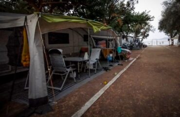 Δολοφονία στη Φοινικούντα: Κατηγορούμενοι η σύντροφος και ένας φίλος του ανηψιού του ιδιοκτήτη