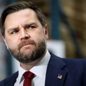 Τζ. Ντ. Βανς: «Ο Τραμπ προτιμά μια διπλωματική λύση με το Ιράν – Δεν μπορεί όμως να αποκτήσουν πυρηνικά»