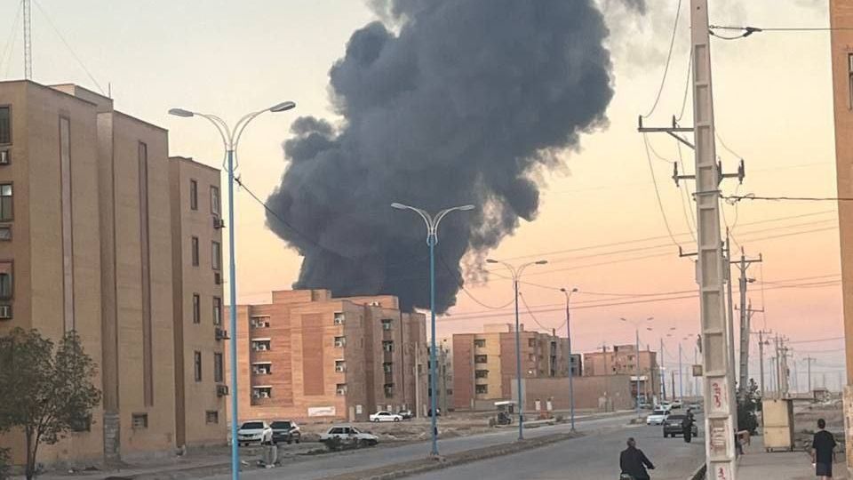 Ιράν: Πυρκαγιά σε βιομηχανικό συγκρότημα στην πόλη Αμπαντάν