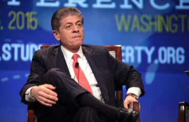 Πρώην Αμερικανός δικαστής: «Αν δοθούν πυρηνικά όπλα στην Ουκρανία είναι σα να παίζουμε με την φωτιά»