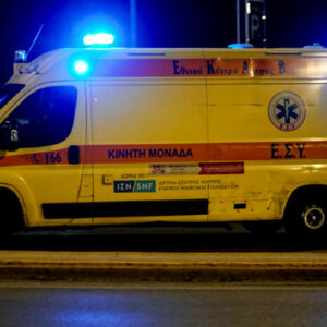 Πανικός στη Λάρισα: Μωρό έπεσε από τον τρίτο όροφο πολυκατοικίας της οδού Ελευθερίας