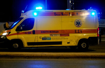 Πανικός στη Λάρισα: Μωρό έπεσε από τον τρίτο όροφο πολυκατοικίας της οδού Ελευθερίας