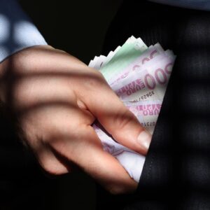 Δύο συλλήψεις σε Εύβοια & Αιτωλοακαρνανία: Πώς μια αυτοκτονία «ξεκλείδωσε» υποθέσεις απάτης άνω του ενός εκατ. ευρώ