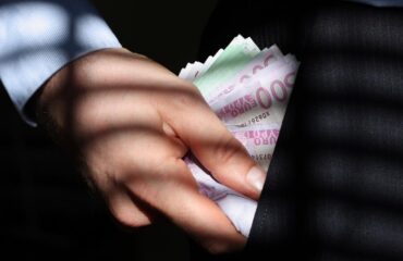 Δύο συλλήψεις σε Εύβοια & Αιτωλοακαρνανία: Πώς μια αυτοκτονία «ξεκλείδωσε» υποθέσεις απάτης άνω του ενός εκατ. ευρώ