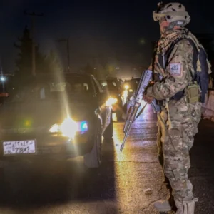 Τρομακτικό βίντεο: Βομβιστής αυτοκτονίας των Ταλιμπάν σκοτώνει σκοτώνει τέσσερεις αστυνομικούς του Πακιστάν