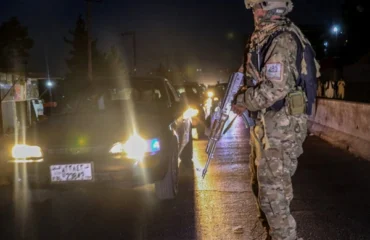 Τρομακτικό βίντεο: Βομβιστής αυτοκτονίας των Ταλιμπάν σκοτώνει σκοτώνει τέσσερεις αστυνομικούς του Πακιστάν