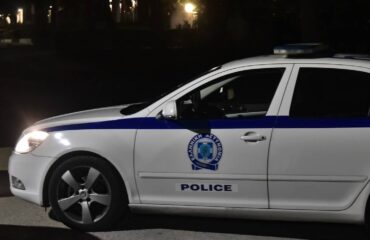 Γαστούνη: 13 συλληφθέντες για την επίθεση εναντίον των δύο ημεδαπών σε περίπτερο – Έφοδος στον καταυλισμό Ρομά