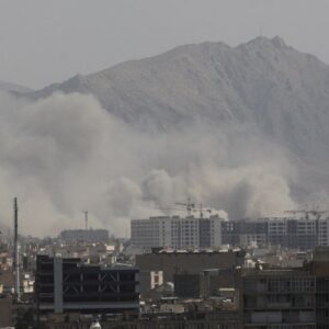 Τα ΗΑΕ απαγόρευσαν την μετάδοση εικόνων από τα καιόμενα κτίρια και τις εγκαταστάσεις της χώρας