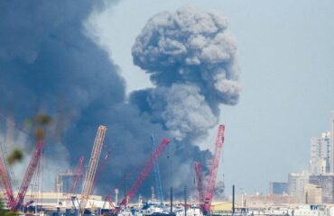 Καίγεται το Άμπου Ντάμπι από τους ιρανικούς πυραύλους: Είχε δώσει βάσεις στις ΗΠΑ για να χτυπήσουν το Ιράν (βίντεο)