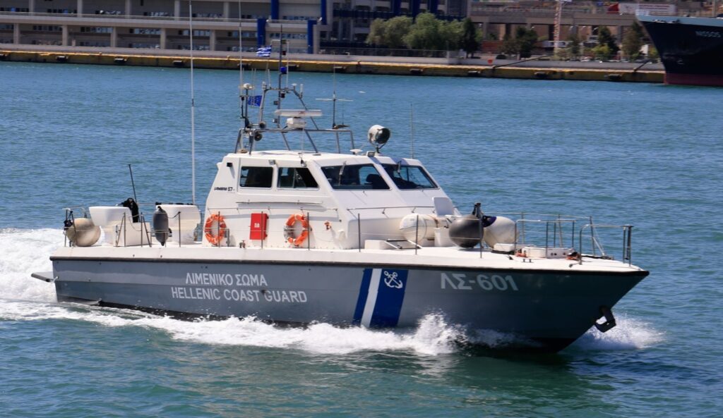 Τραγωδία εν πλω: Κατέρρευσε 57χρονος κυβερνήτης ταχύπλοου σκάφους που απέπλευσε από την Κέα