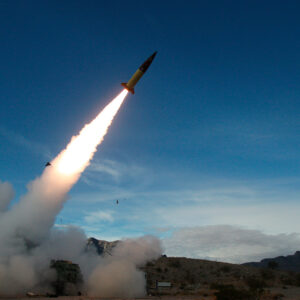 Bίντεο: H στιγμή που πύραυλοι cruise που κατευθύνονται προς το Ιράν διασχίζουν τον ουρανό του Ιράκ