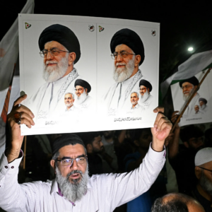 Βίντεο: Στη Τεχεράνη κάποιοι εμφανίζονται να πανηγυρίζουν για τον «θάνατο του Αγιατολάχ Αλί Χαμενεΐ»!