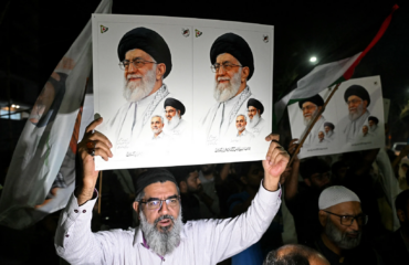 Βίντεο: Στη Τεχεράνη κάποιοι εμφανίζονται να πανηγυρίζουν για τον «θάνατο του Αγιατολάχ Αλί Χαμενεΐ»!