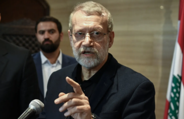 Αλί Λαριτζανί: «Το Ιράν θα δώσει στις ΗΠΑ και το Ισραήλ ένα μάθημα που θα τους μείνει αξέχαστο»