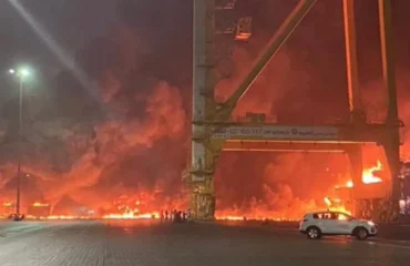 Στις φλόγες το λιμάνι του Ντουμπάι (βίντεο)