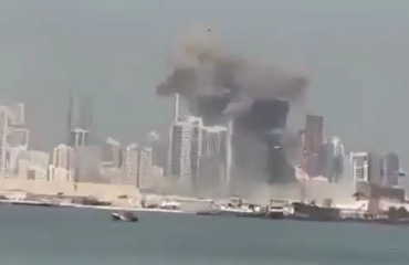 Ελληνική πρεσβεία στα ΗΑΕ: «Μείνετε στα σπίτια σας ή σε ασφαλή σημεία – Αποφεύγετε κάθε άσκοπη μετακίνηση»