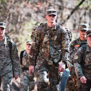 Οι ΗΠΑ ανακοίνωσαν τις πρώτες τους απώλειες: «Νεκροί τρεις στρατιώτες στην επιχείρηση κατά του Ιράν»