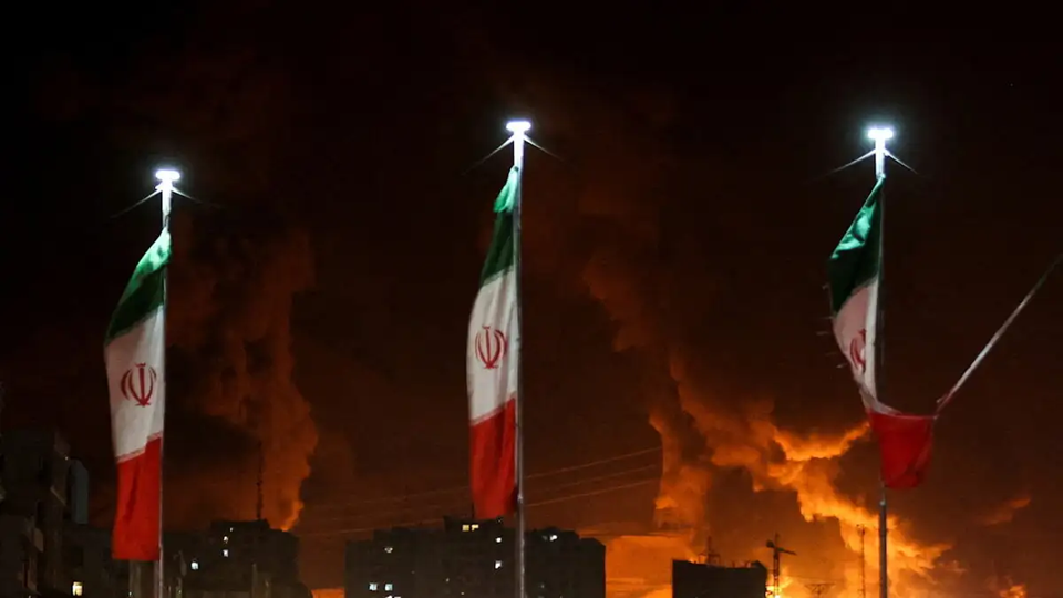 Ισραηλινός Στρατός: «Καταστρέψαμε περίπου το μισό των πυραυλικών αποθεμάτων του Ιράν»