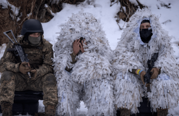 Σαν σε video game: Μέσα σε λίγα δεύτερα Ρώσοι σηκώνουν στον αέρα κρησφύγετο με Ουκρανούς στρατιώτες (βίντεο)