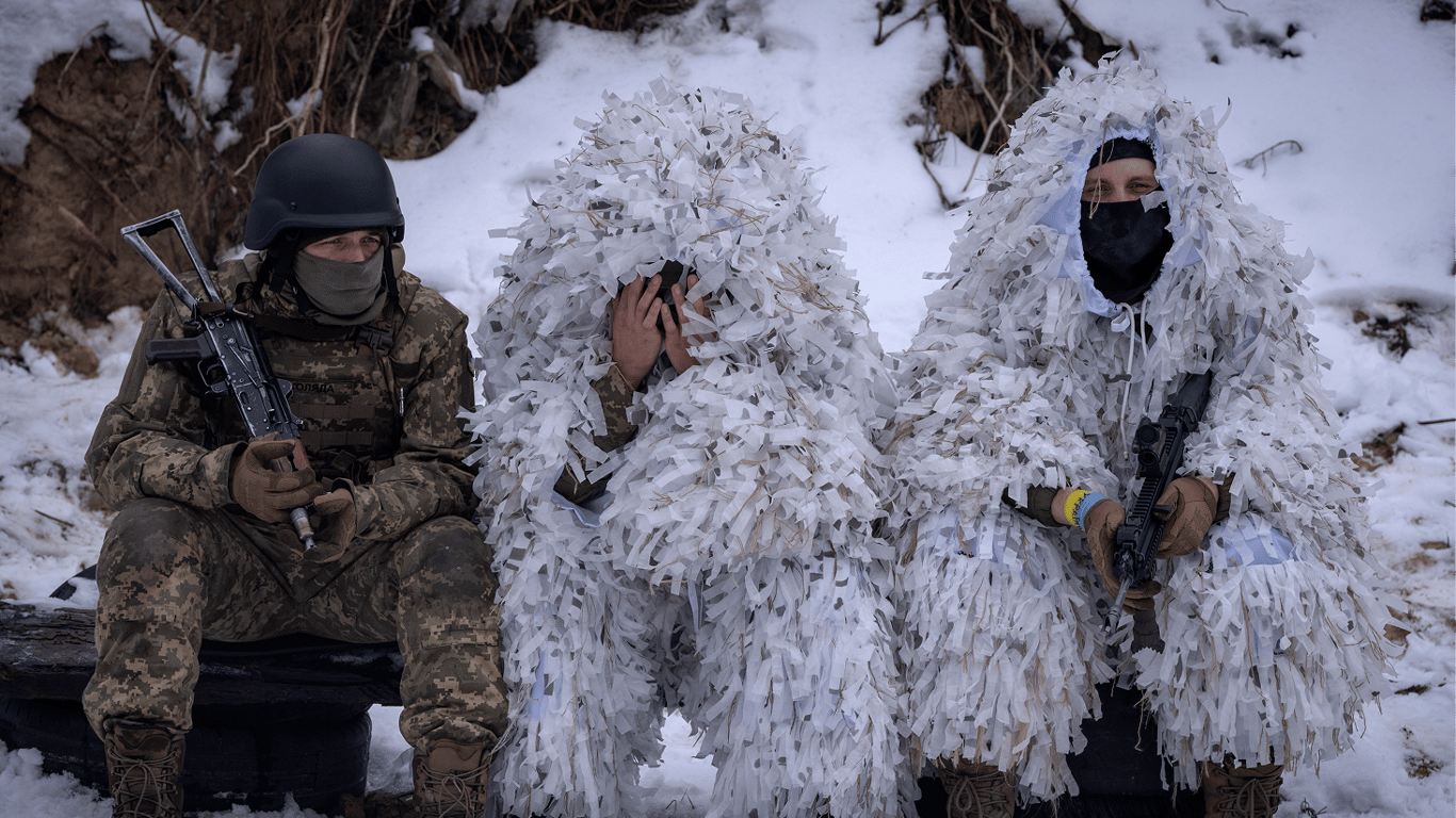 Σαν σε video game: Μέσα σε λίγα δεύτερα Ρώσοι σηκώνουν στον αέρα κρησφύγετο με Ουκρανούς στρατιώτες (βίντεο)