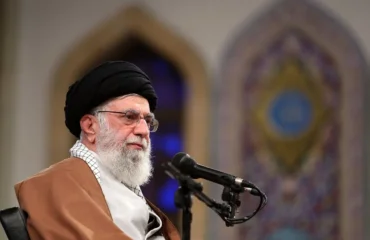 Ο Αγιατολάχ Αλί Χαμενεΐ είναι επίσημα νεκρός – Ουσιαστικός διάδοχός του στην ηγεσία ο «πολέμαρχος» Αλί Λαριτζάνι