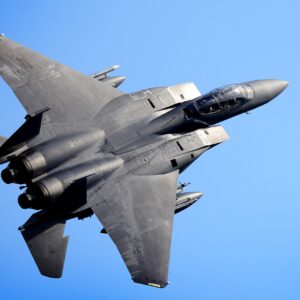 Βίντεο: Η στιγμή που Αμερικανός πιλότος F-15 που καταρρίφθηκε στο Κουβέιτ από… φίλια πυρά περισυλλέγεται ζωντανός