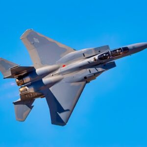 Bίντεο: H στιγμή που κάτοικοι στο Κουβέιτ βοηθούν Αμερικανίδα πιλότο μετά την κατάρριψη F-15