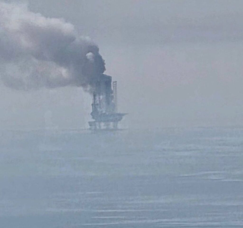 Το Ιράν έπληξε τις πετρελαϊκές εγκαταστάσεις των ΗΑΕ και της Σ.Αραβίας – Πλέον χτυπάει στρατηγικές υποδομές