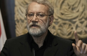 Αλί Λαριτζανί: «Το Ιράν σε αντίθεση με τις ΗΠΑ έχει προετοιμαστεί για έναν μακροχρόνιο πόλεμο»