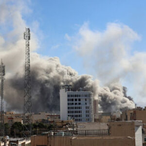 Η ισραηλινή Αεροπορία κτύπησε νοσοκομείο στην Τεχεράνη – Πολλοί ασθενείς νεκροί