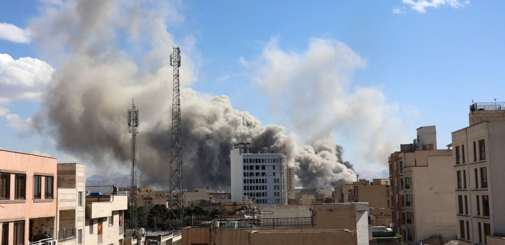 Η ισραηλινή Αεροπορία κτύπησε νοσοκομείο στην Τεχεράνη – Πολλοί ασθενείς νεκροί