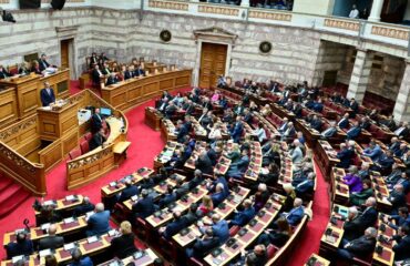 Βουλή: Προς κύρωση κατατέθηκαν οι συμβάσεις με Chevron και Helleniq για τους υδρογονάνθρακες