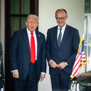 Μερτς μετά τη συνάντηση με Τραμπ: «Άδικη η κριτική στον Στάρμερ – Δεν πρέπει να αντιμετωπιστεί η Ισπανία αρνητικά»