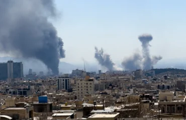 Ιρανική επίθεση στην Φουτζέιρα: Στις φλόγες οι μεγαλύτερες δεξαμενές πετρελαίου του κόσμου