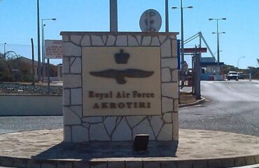 Αντιδήμαρχος Ακρωτηρίου Κύπρου: «Το χωριό έχει εκκενωθεί από χθες – Τέτοια επίθεση δεν έχει ξαναγίνει ποτέ»