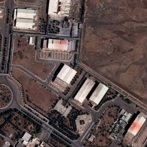 Νέες δορυφορικές εικόνες αποκαλύπτουν σημαντικές ζημιές σε μεγάλο πυρηνικό συγκρότημα του Ιράν (φωτο)