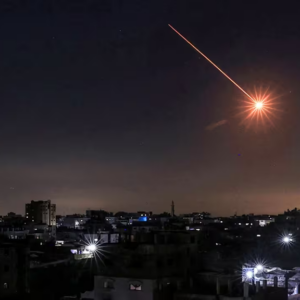 ΥΠΑΜ Σαουδικής Αραβίας: «Αναχαιτίσαμε οκτώ drones κοντά στο Ριάντ και το Αλ-Καρτζ»