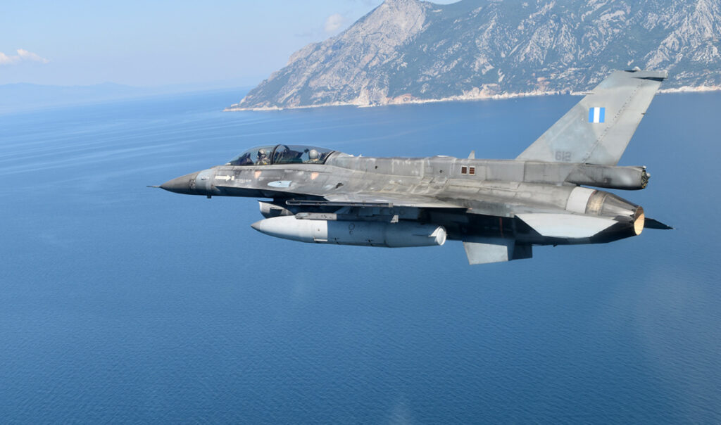 Μεγάλη ικανοποίηση στους Βρετανούς για την αποστολή των ελληνικών φρεγατών και των F-16 στην Κύπρο