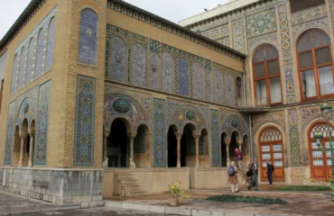 Ιράν: Eικόνες καταστροφής στο παλάτι Γκολεστάν στην Τεχεράνη μετά τα αμερικανικά και ισραηλινά πλήγματα (βίντεο)