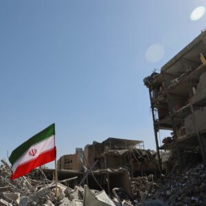 Iράν: Ολοσχερώς καταστράφηκε το κτίριο της Συνέλευσης των Εμπειρογνωμόνων από αεροπορική επιδρομή (βίντεο)