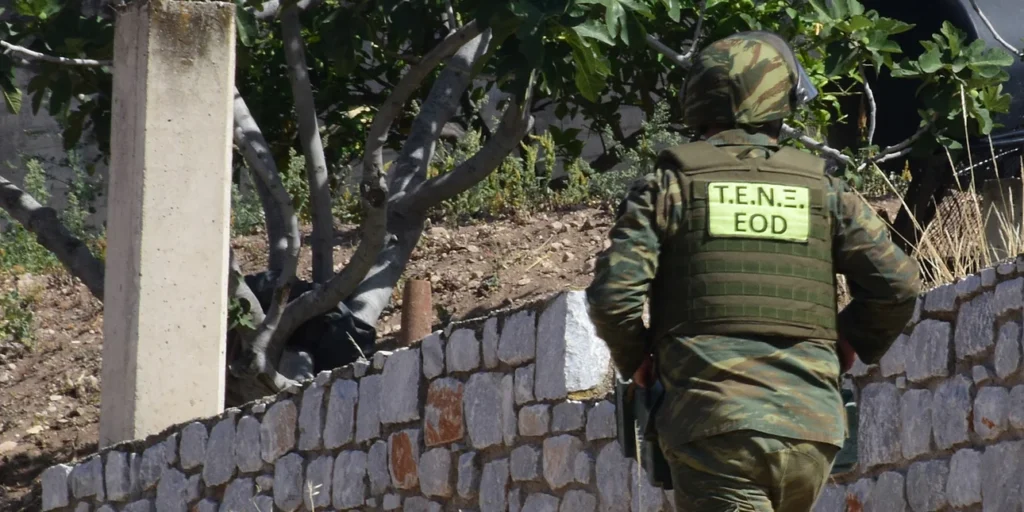 Χαλκιδική: Βρέθηκε οβίδα σε οικόπεδο – Εξουδετερώθηκε με ασφάλεια από το στρατό