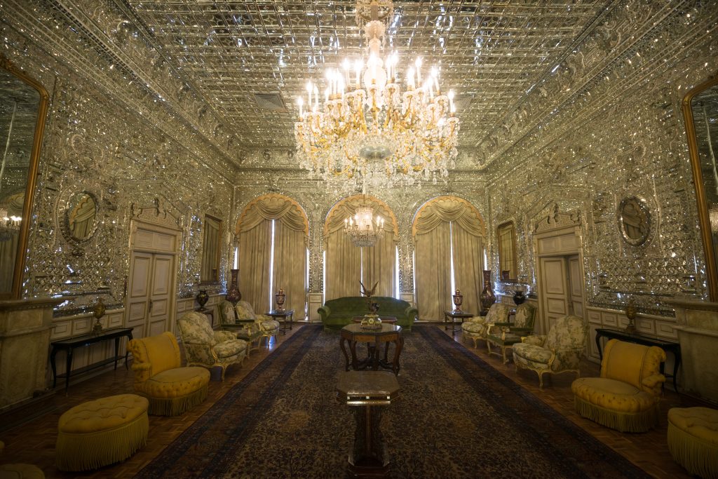 Εκτεταμένες ζημιές στο Παλάτι Γκολεστάν μετά τις αμερικανο-ισραηλινές επιθέσεις στο Ιράν (βίντεο)