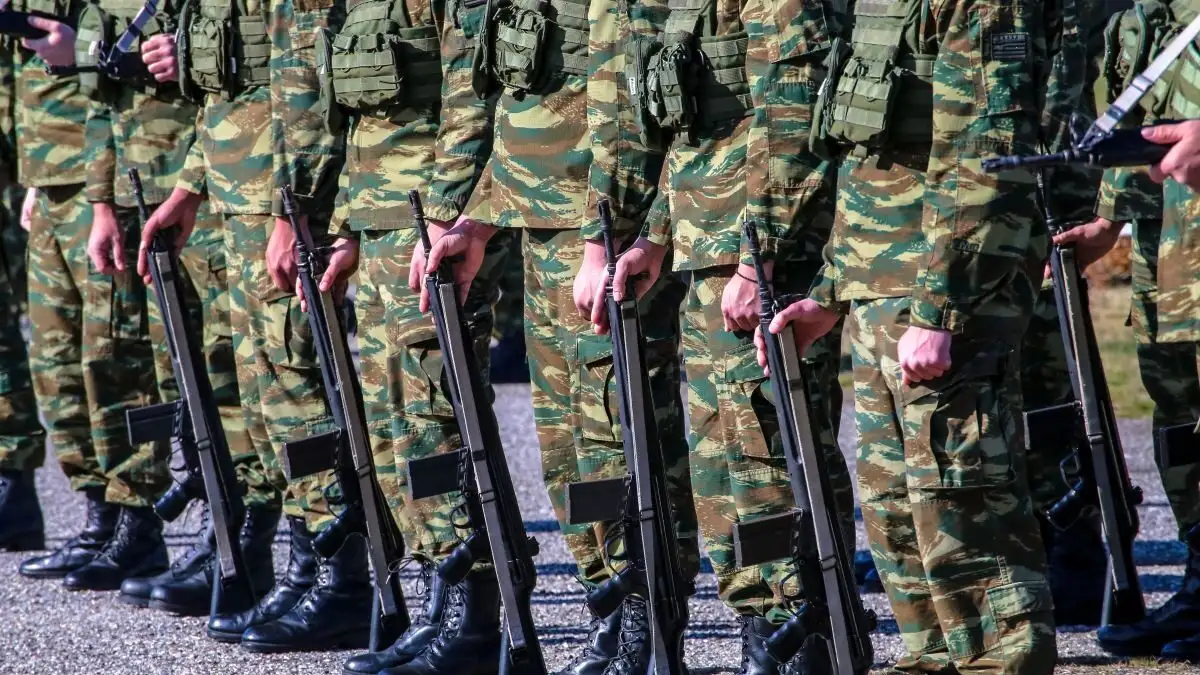 ΓΕΣ: Ψευδή και αβάσιμα τα μηνύματα  SMS περί «χορήγησης φύλλων πορείας» – Διεξάγονται έρευνες