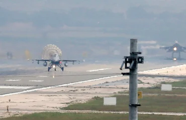 Wall Street Journal: «Στη βάση Ιντσιρλίκ της Τουρκίας κατευθυνόταν ο ιρανικός πύραυλος»